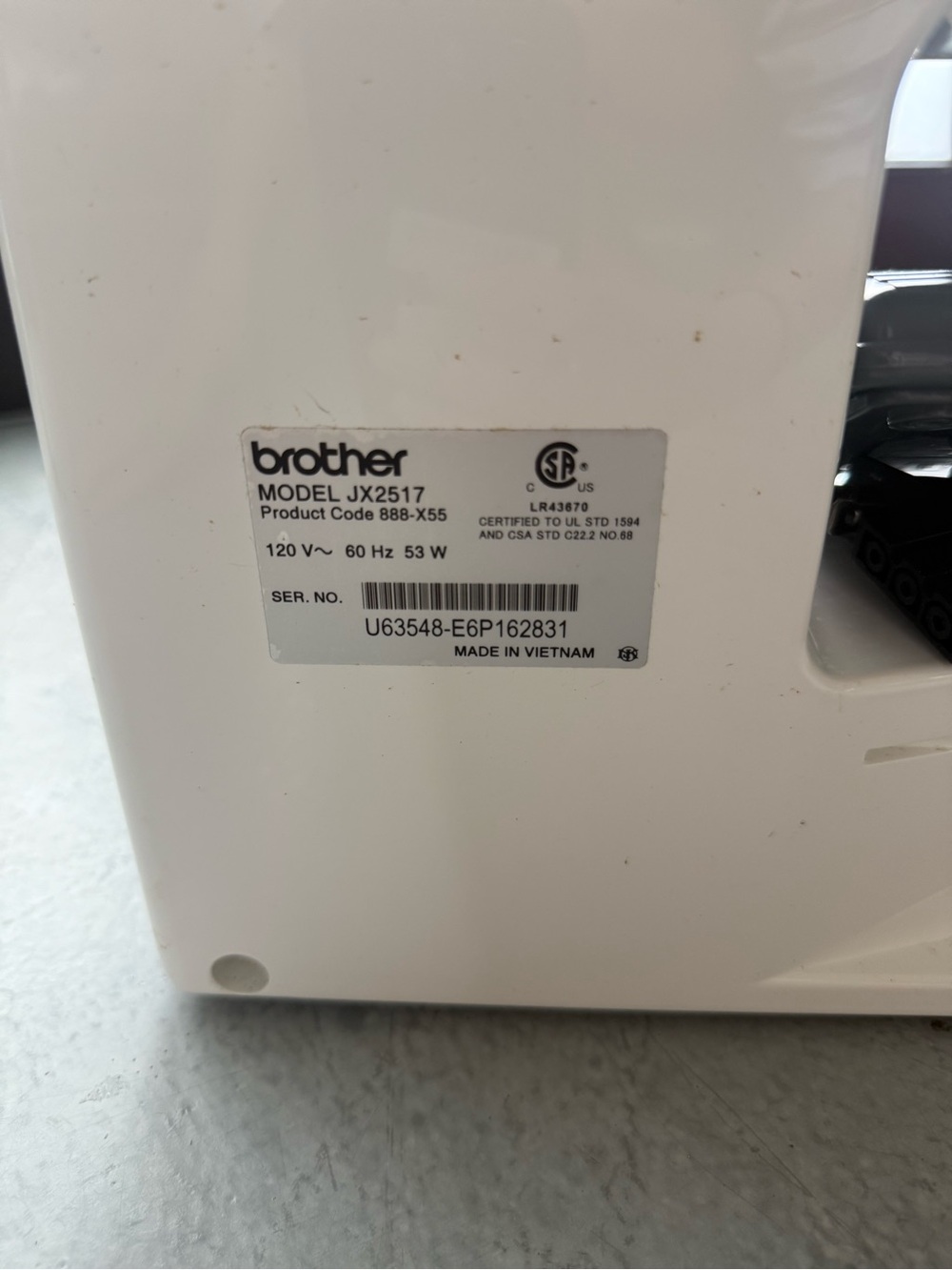 Brother sewing machine - Picture 3 of 3